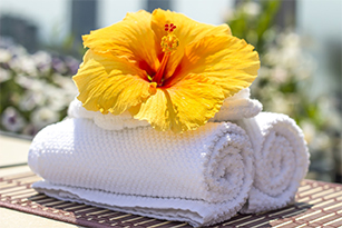 MASSAGES – Phumontra Spa Phuket